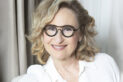 Portrait d’Adeline Attia, entrepreneure et fondatrice de Bonnie & Smile, évoquant son parcours entre cancer et travail.