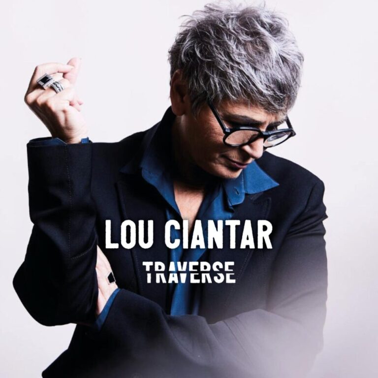 Portrait de Lou Ciantar, chanteuse de 63 ans, à l’occasion de la sortie de son album indépendant