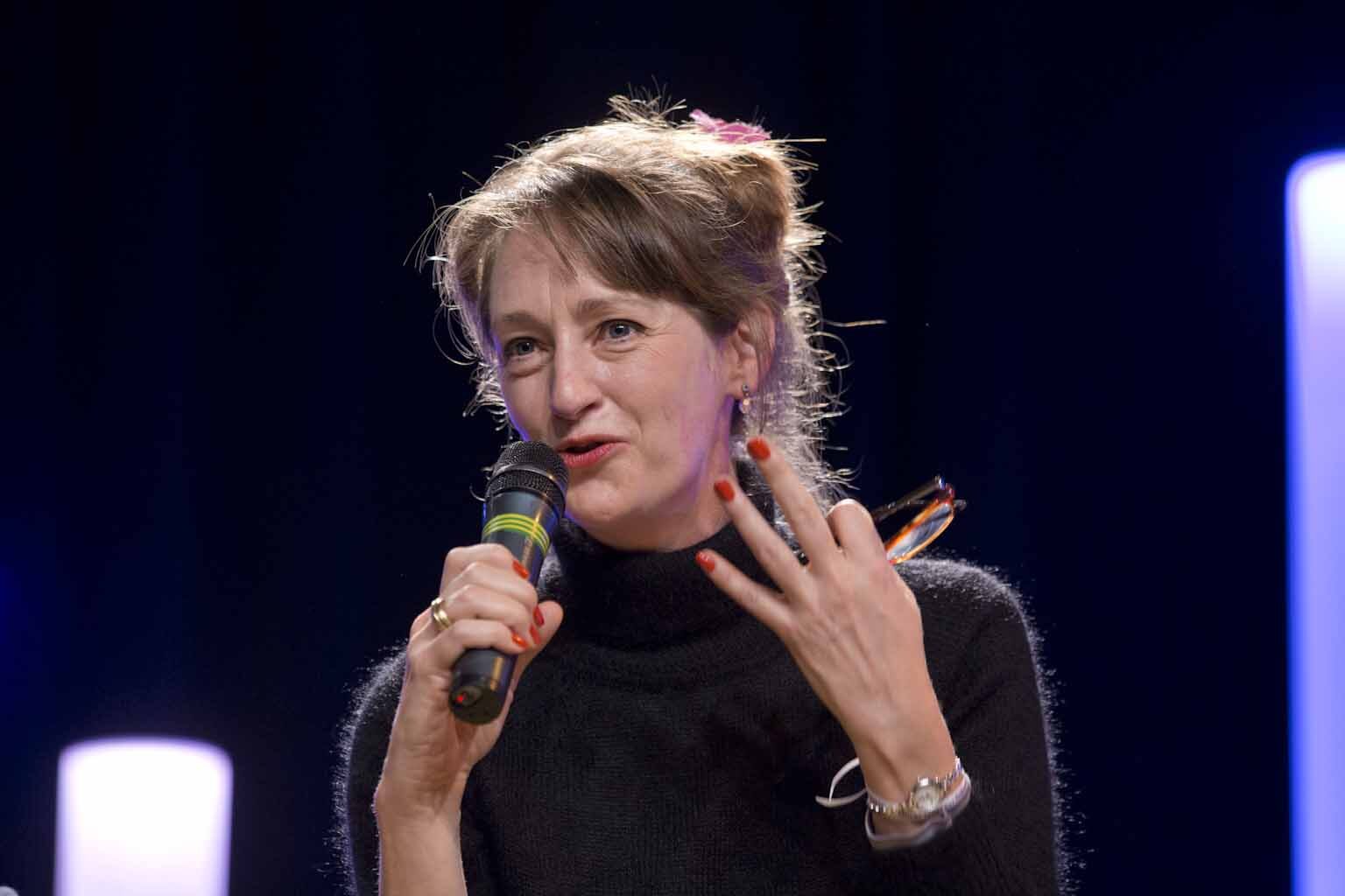 NATACHA HENRY : « ON N'ÉCOUTE PAS LES FEMMES ÂGÉES »