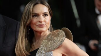 Mariska Hargitay a porté avec Joyful Heart Foundation une campagne nationale sur les kits de viol non analysés aux États-Unis.