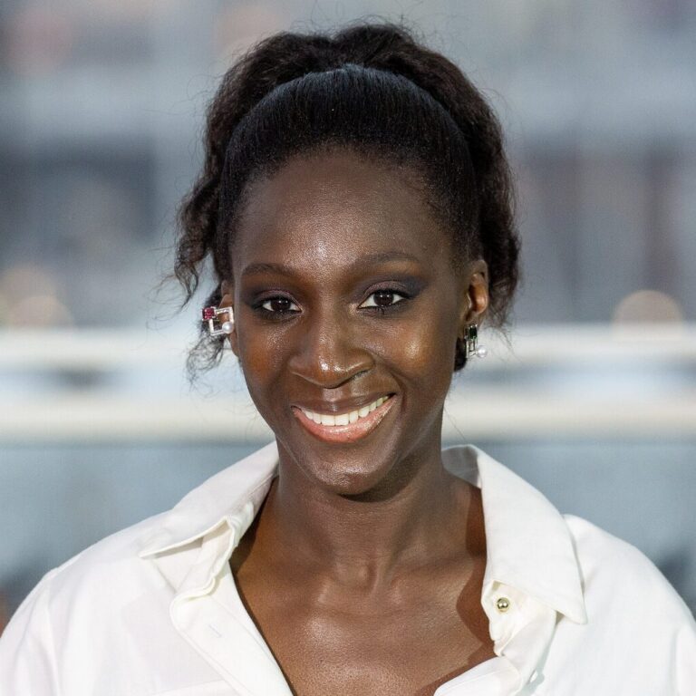 Portrait d’Eye Haïdara, actrice franco-malienne et maîtresse de cérémonie d’ouverture du Festival de Cannes 2026.
