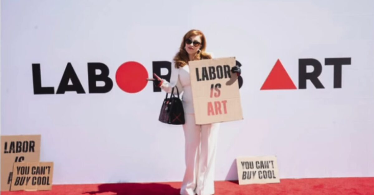 « BALL WITHOUT BILLIONAIRES », LE CONTRE-DÉFILÉ DU MET GALA