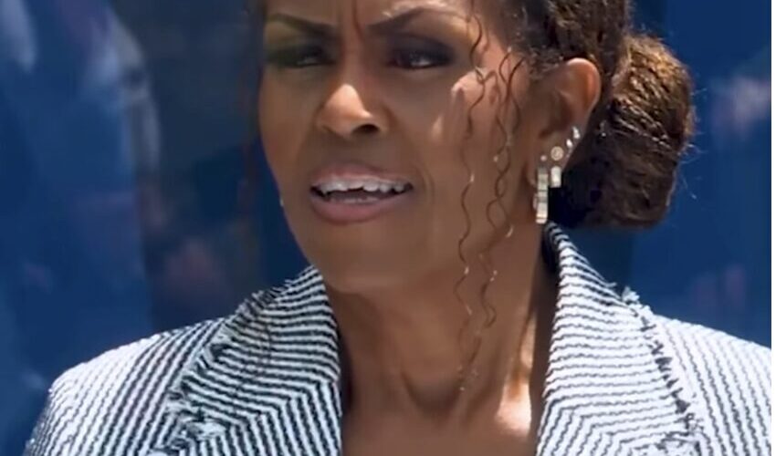 Michelle Obama prononce un discours lors de l’inauguration du Centre présidentiel Obama à Chicago, le 18 juin 2026.