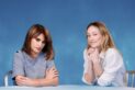Penélope Cruz et Olivia Wilde, actrices et réalisatrice, échangent face à face dans une vidéo publiée par le magazine américain Allure.