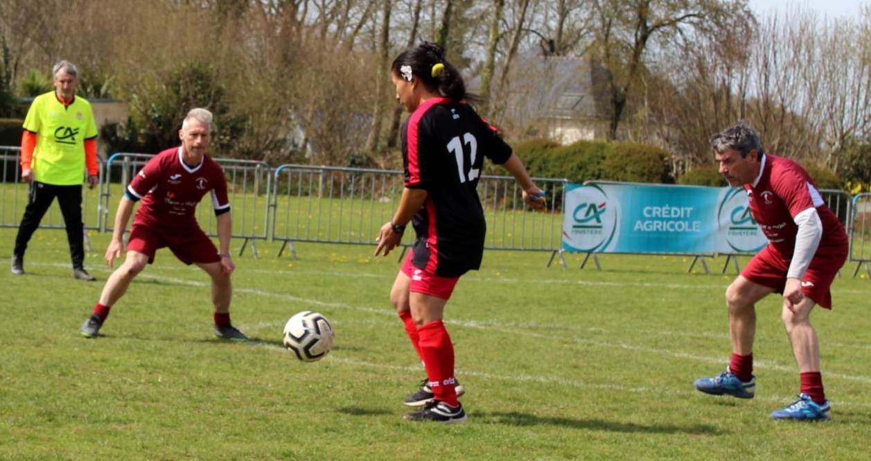 DU FOOT EN MARCHANT : L'EMANCIPATION PAR LE TERRAIN APRES 50 ANS
