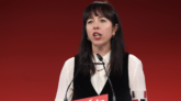 Elif Eralp, candidate de Die Linke à Berlin, lors de la campagne des élections régionales de septembre 2026.